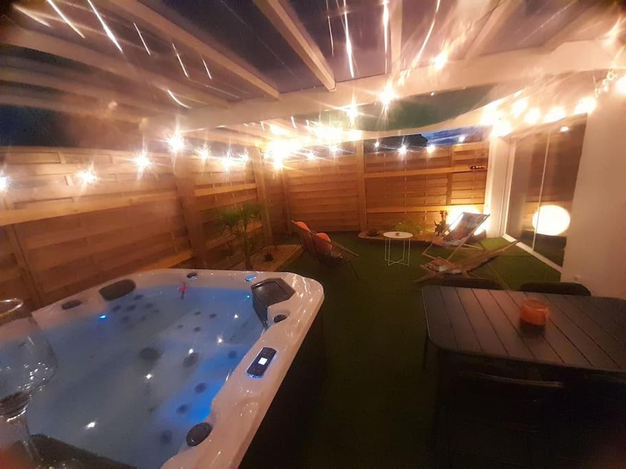 Maison 4Pers Avec Jacuzzi Privatif Couvert Proche Ocean Brem-Sur-Mer Exterior photo